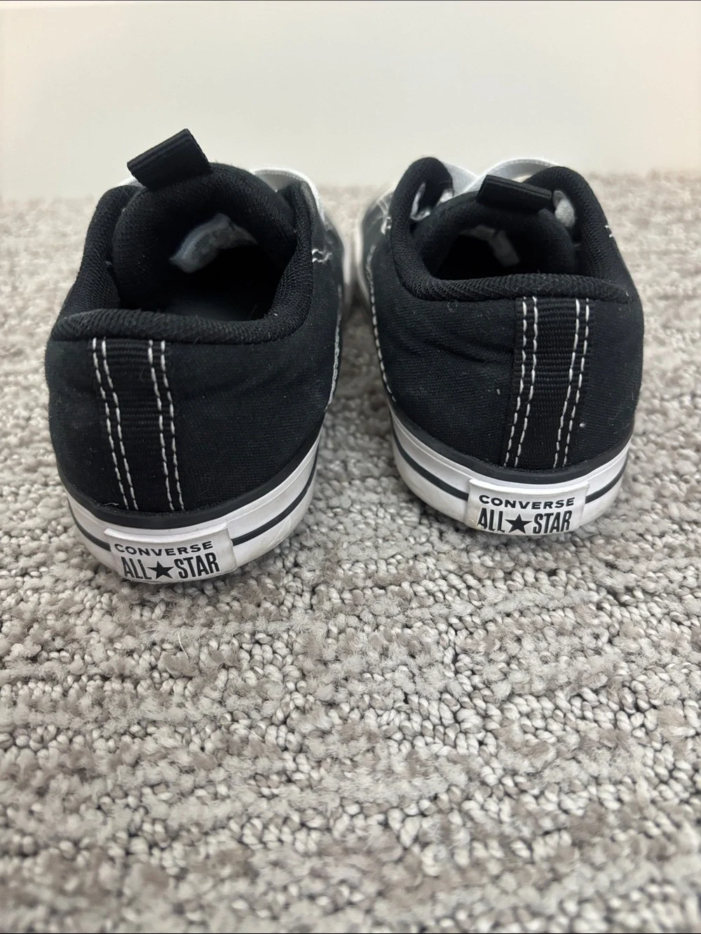 Converse Chuck Taylor Classic Black & White Low Top All Star Kids shoes size 10